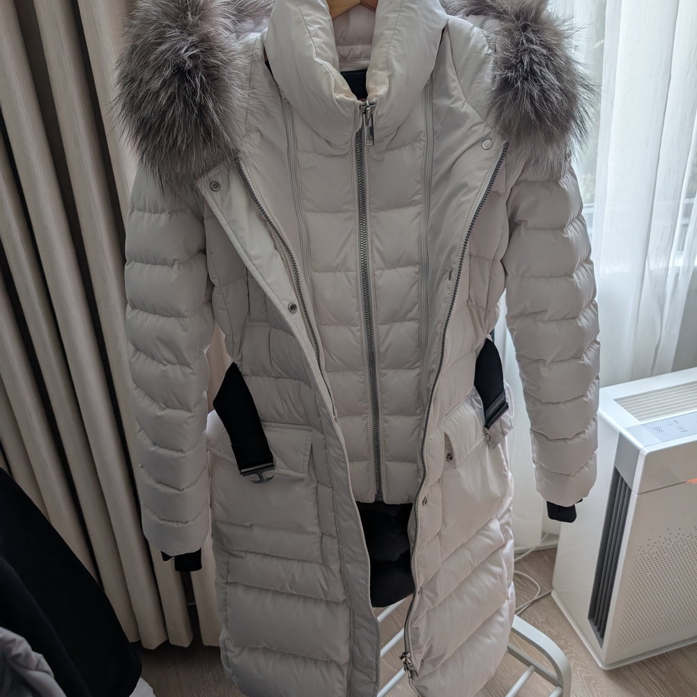 Moose Knuckles Women's White Fur-Trimmed Down Puffer Coat